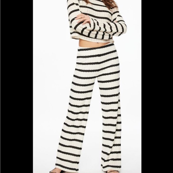 Dynamite NWT Crochet Wide Leg Pants - Picture 2 of 4